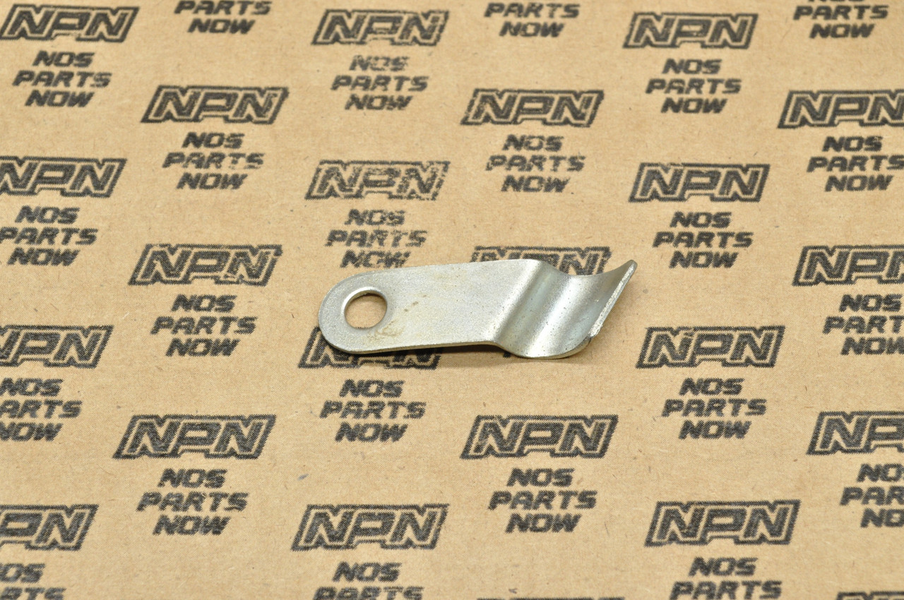NOS Honda CA175 CB175 CB200 CL175 Starter Cable Guide Bracket 32912-302-000