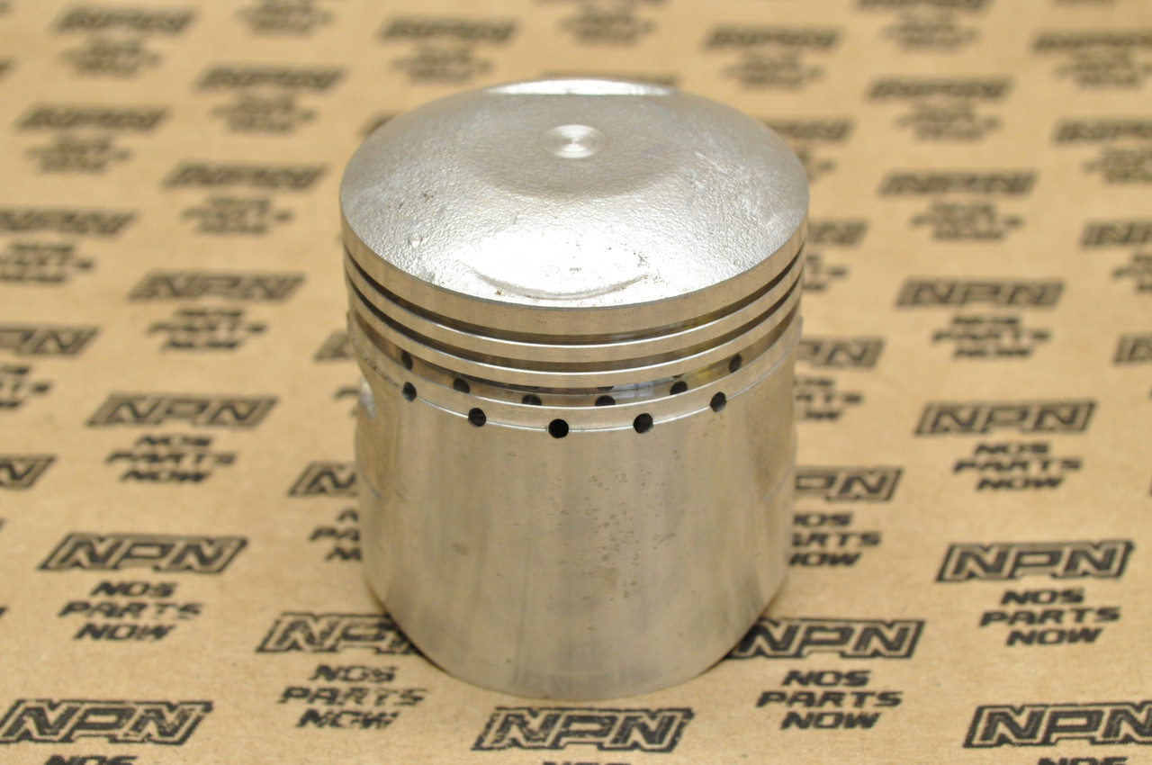 NOS Honda CM91 CT90 K0 Standard Size Piston 13101-028-050