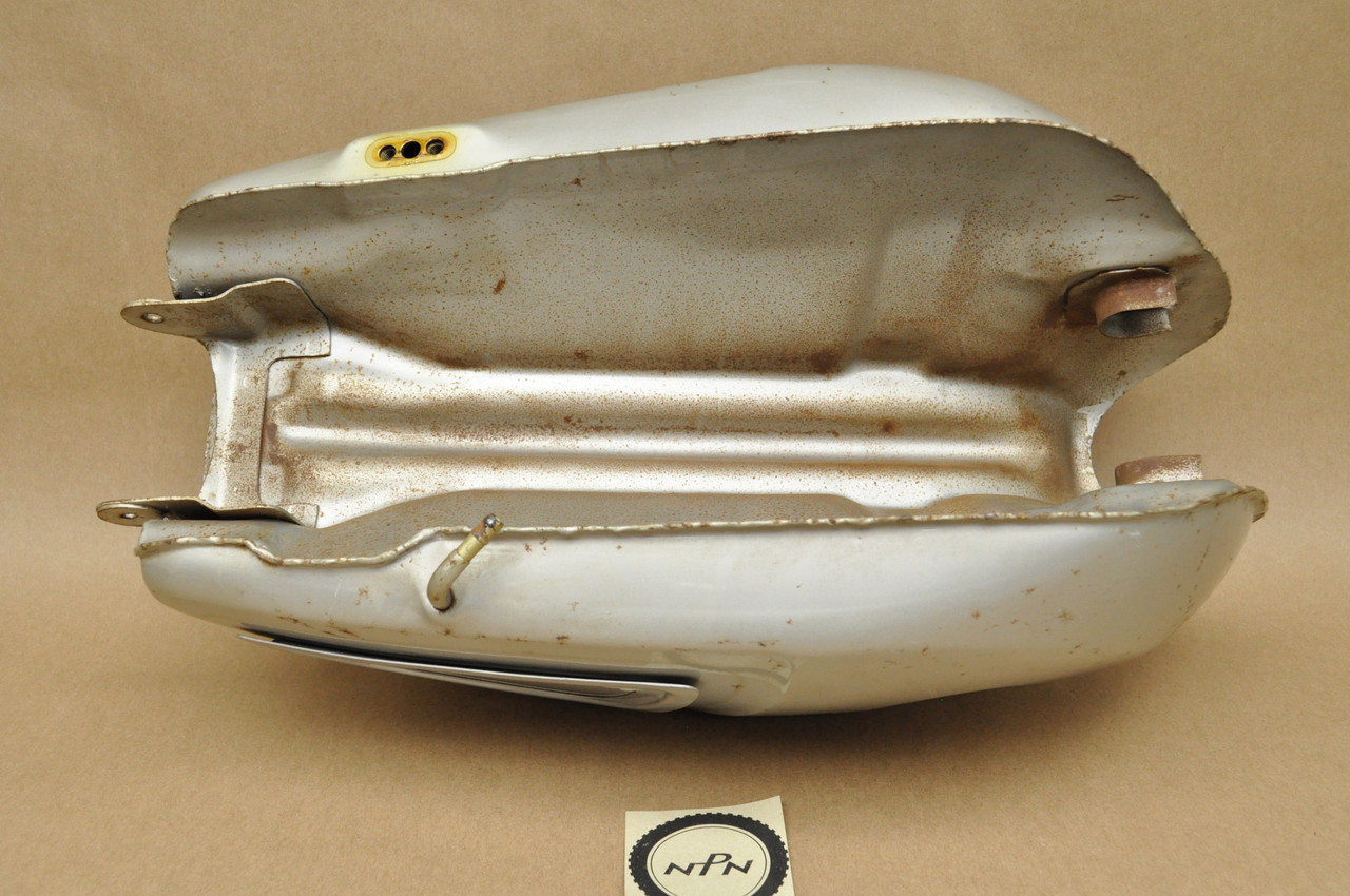 Vintage Used OEM Honda CL125 A Metallic Silver Fuel Gas Tank 17500-242-010 T