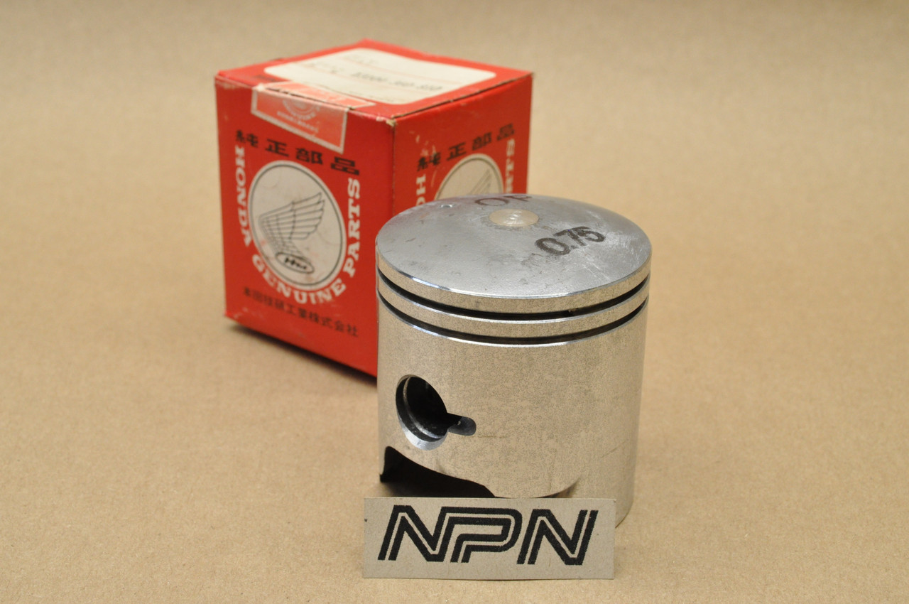 NOS Honda CR125 M Piston .75 Oversize 13104-360-810