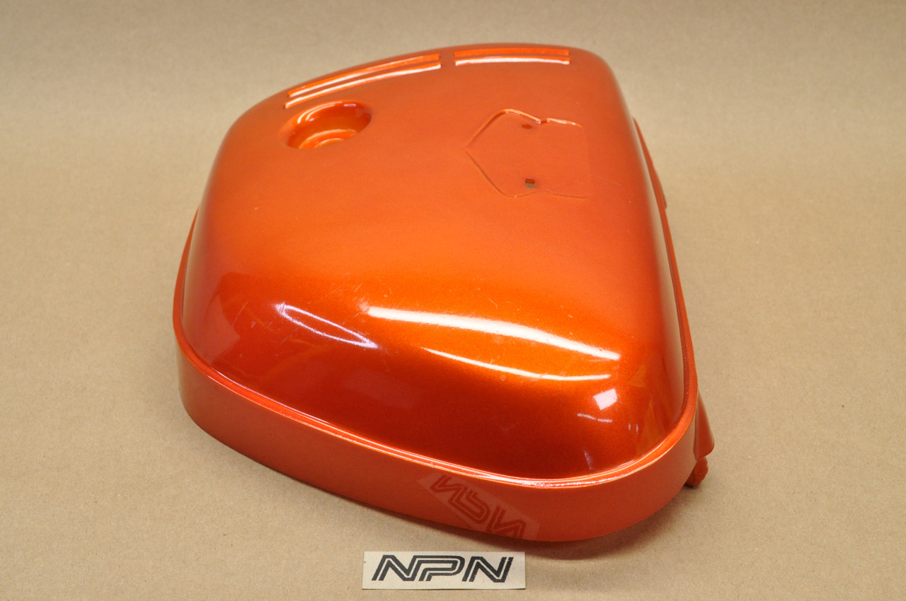 NOS Honda CL350 K2-K3 Orange Left Air Cleaner Side Cover Panel 17331-286-010 DD