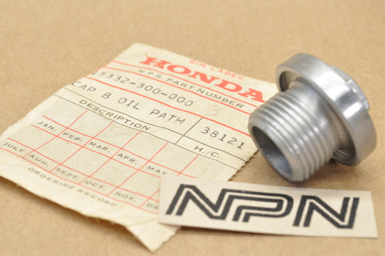 NOS Honda CB350 CB400 CB550 CB650 CB750 Crank Case Oil Path Cap B 15332-300-000