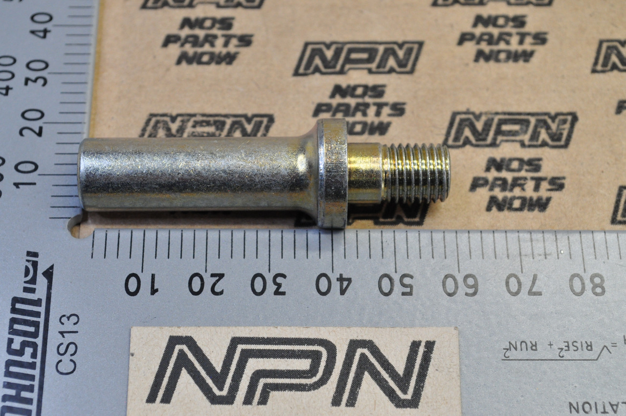 NOS Honda CL450 K0-K4 CB450 K1-K4 Rear Wheel Sprocket Bolt 90128-292-000
