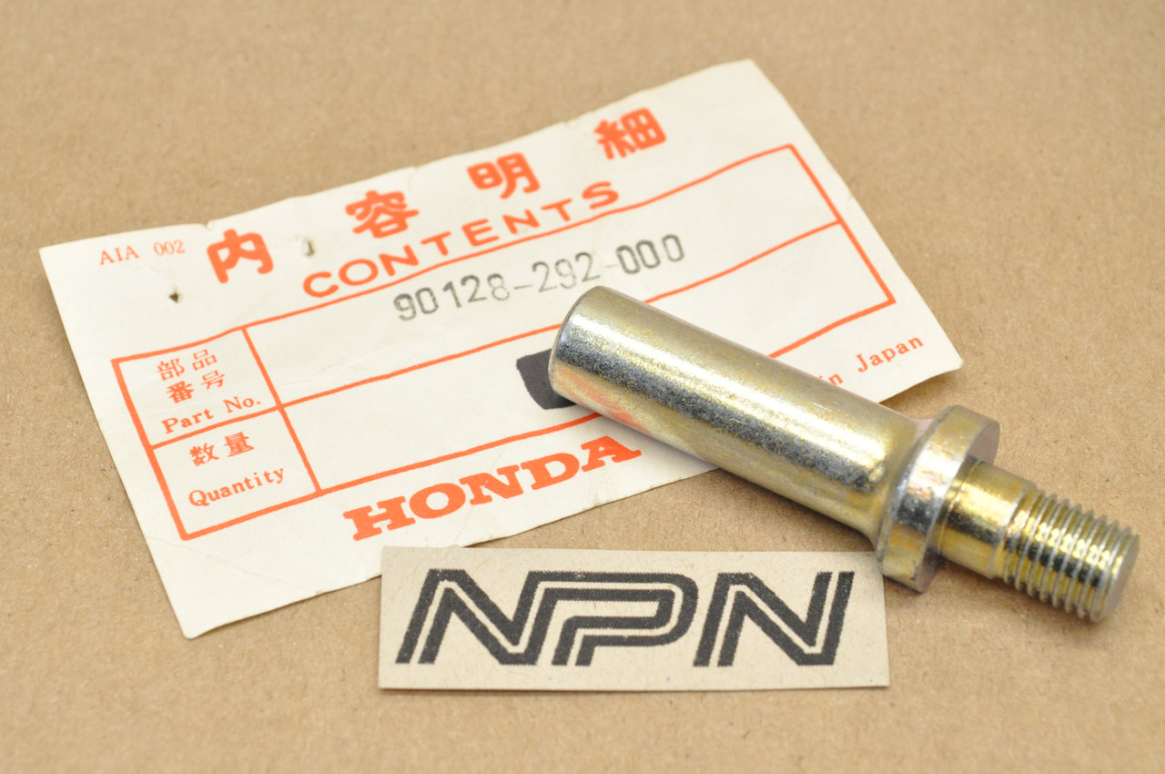NOS Honda CL450 K0-K4 CB450 K1-K4 Rear Wheel Sprocket Bolt 90128-292-000