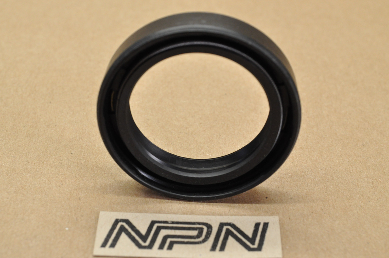 NOS Honda CB1100 CB900 CBX GL1100 VF750 VT700 XL600 Fork Seal 51490-MB9-782
