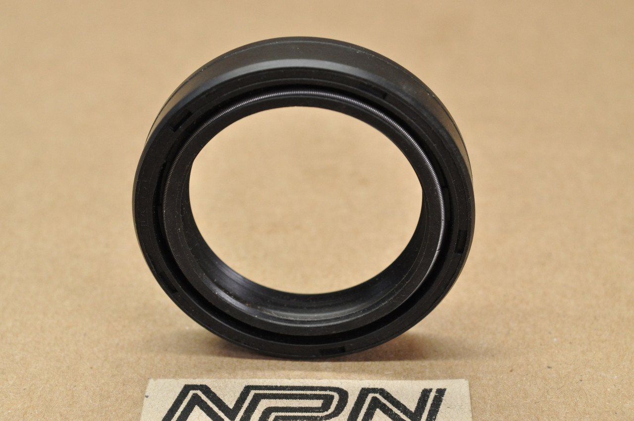 NOS Honda CBR600 CMX450 FT500 GL650 VF700 VF750 VT500 Fork Seal 51490-KAZ-003