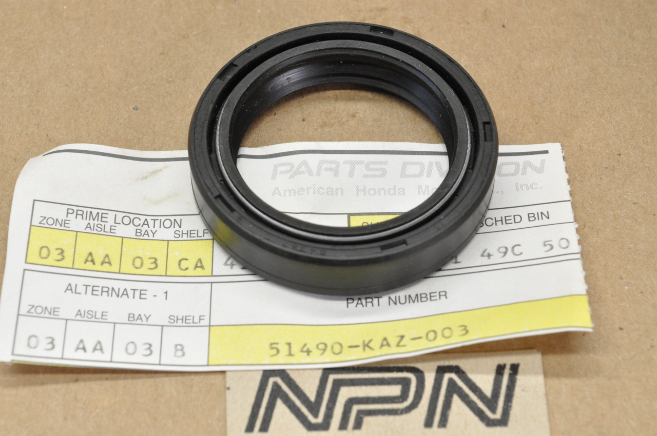 NOS Honda CBR600 CMX450 FT500 GL650 VF700 VF750 VT500 Fork Seal 51490-KAZ-003