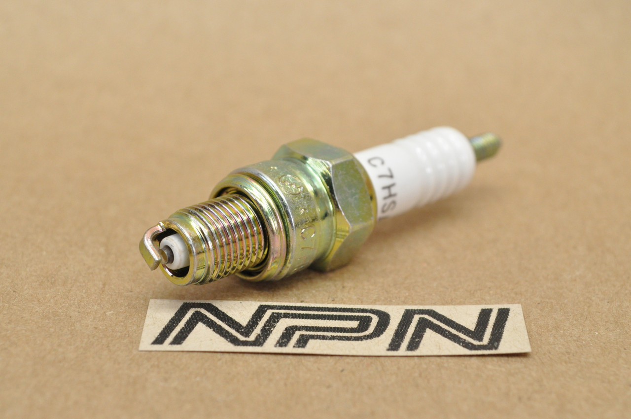 NOS Honda C70 CL70 CT70 QA50 S65 SL70 XL75 XR80 NGK Spark Plug C7HSA 98056-57713