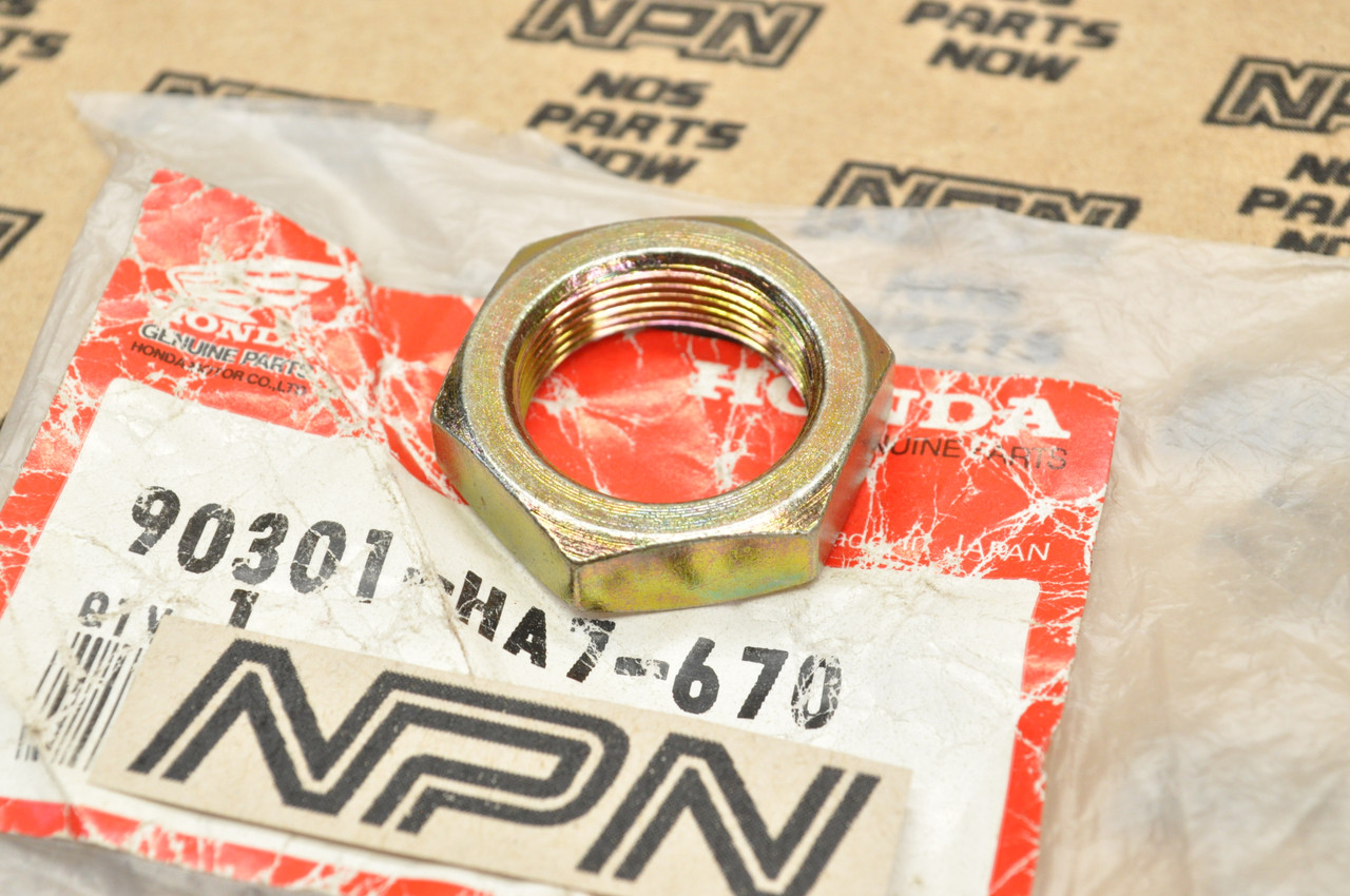 NOS Honda 1986-87 TRX350 1987-89 TRX350D Fourtrax Knuckle Lock Nut 90301-HA7-670