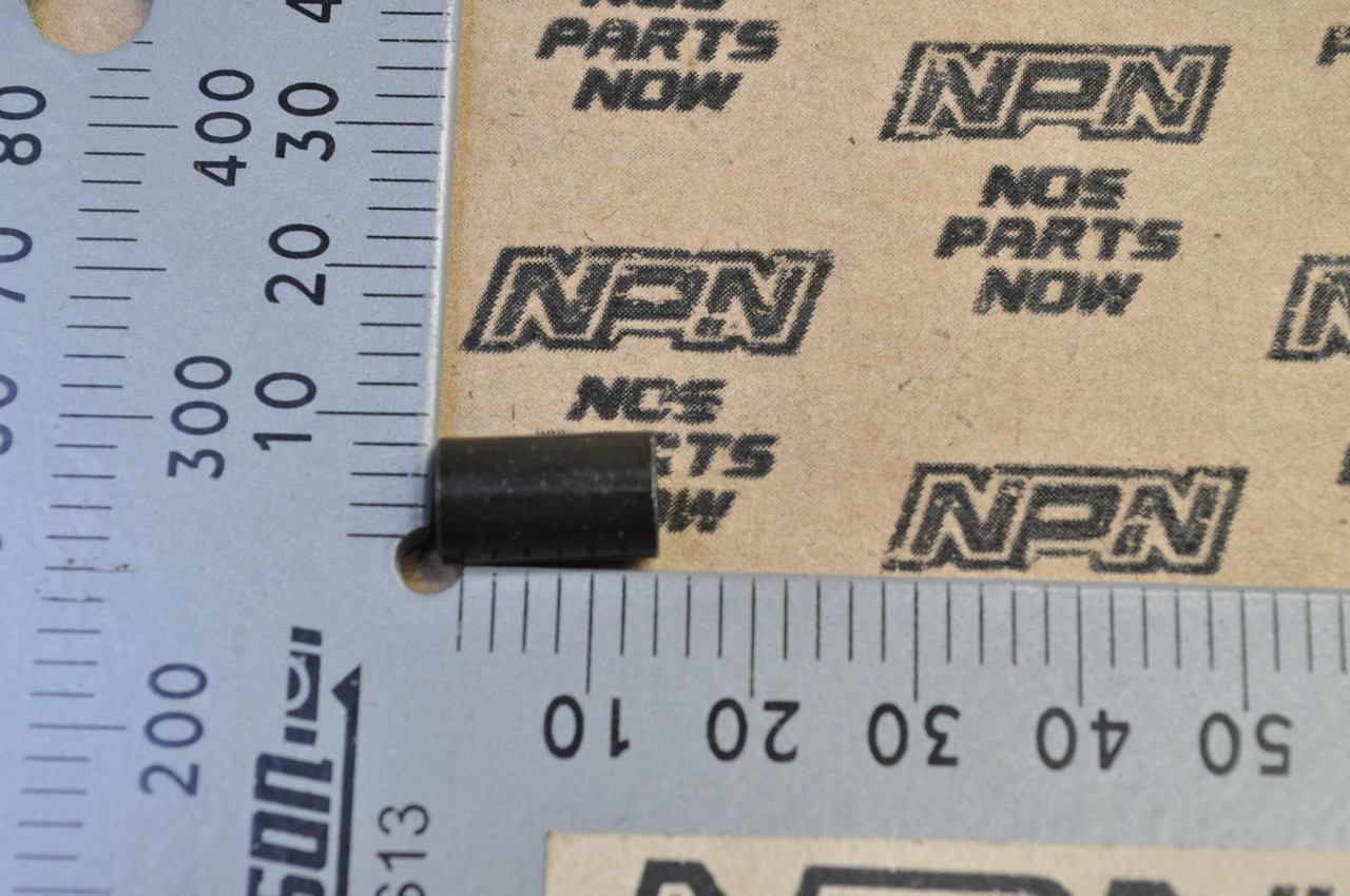NOS Honda 1979 CB750 L 1986-87 XR250 R Collar 90503-KB7-940