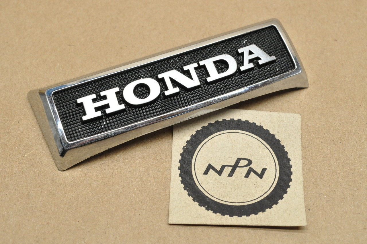 NOS Honda 1982 VF750 C V45 Magna Rear Fender Emblem 80102-MB1-670