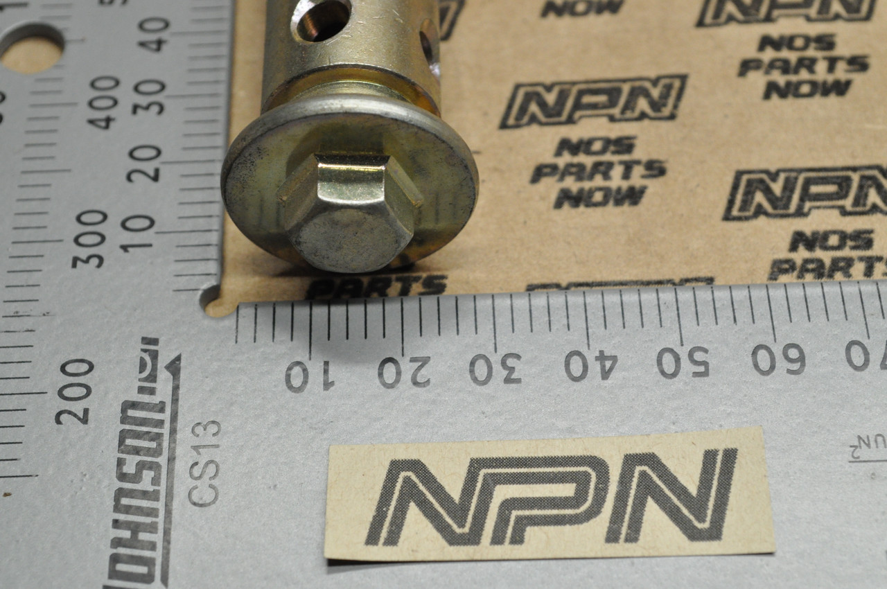 NOS Honda CB350 F CB650 CB650SC CB750 F Oil Filter Center Bolt 15420-333-000