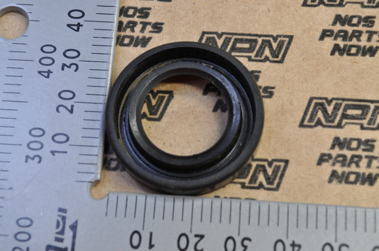 NOS Honda CB100 CT200 CT90 S90 SL125 ST90 TL125 XL125 Oil Seal 91201-030-000