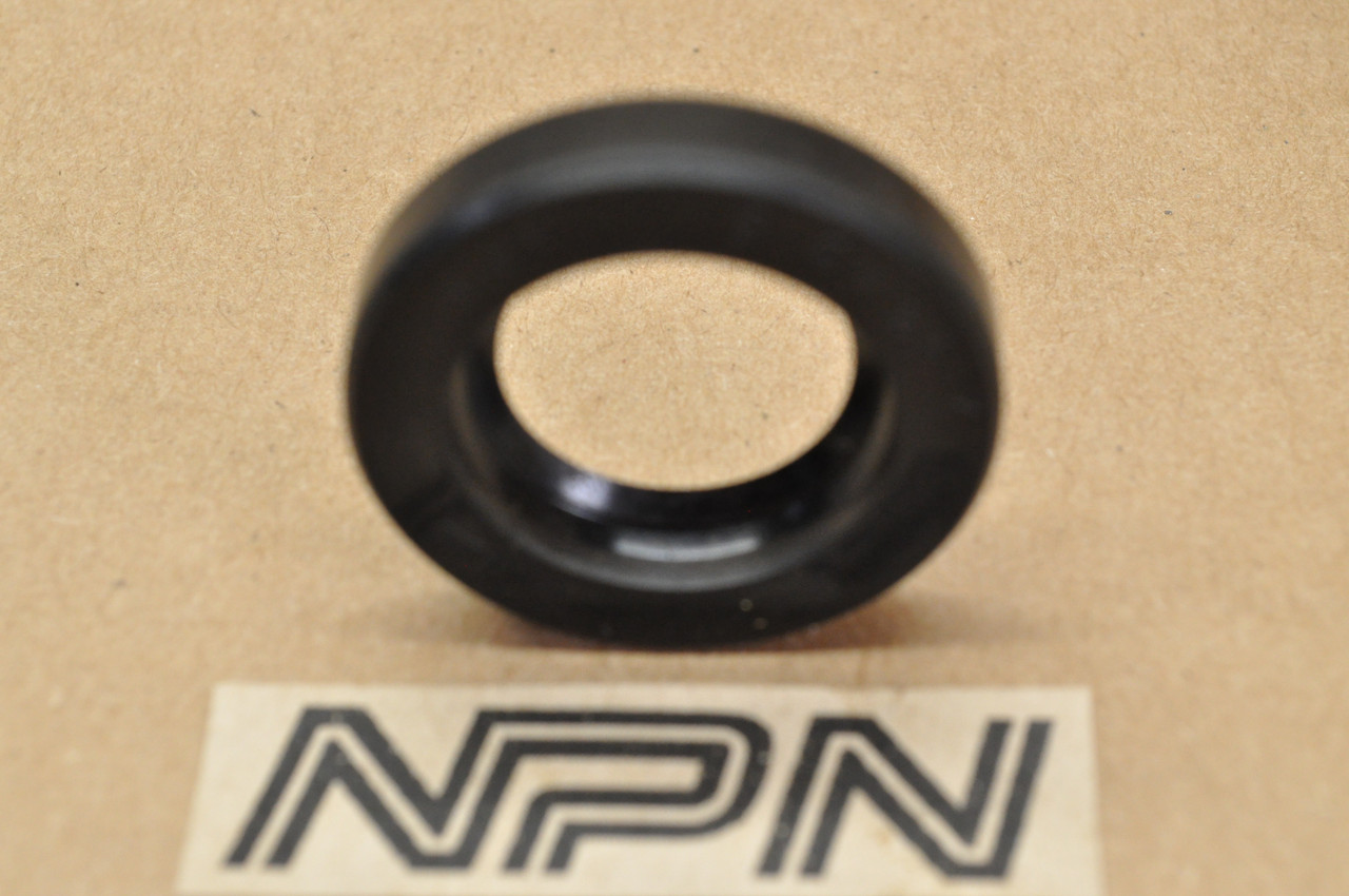 NOS Honda CB100 CT200 CT90 S90 SL125 ST90 TL125 XL125 Oil Seal 91201-030-000