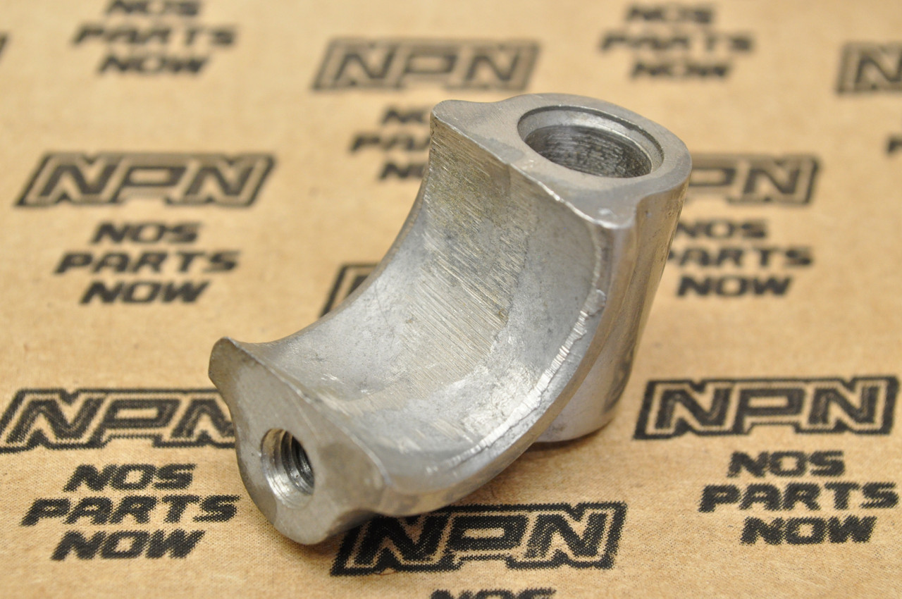 NOS Honda CA95 CA72 CA77 Lower Mirror Bracket 88132-257-810