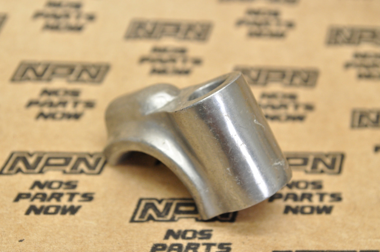 NOS Honda CA95 CA72 CA77 Lower Mirror Bracket 88132-257-810