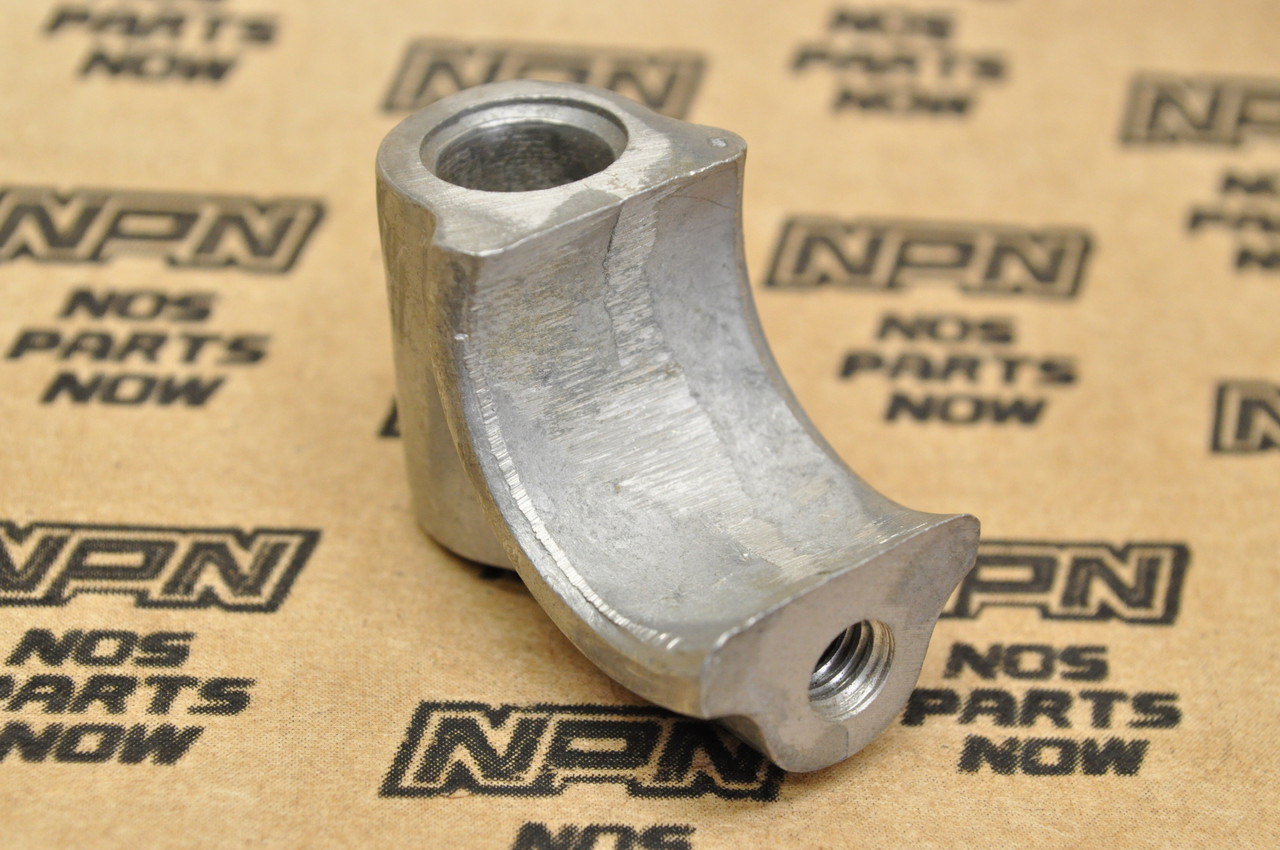 NOS Honda CA95 CA72 CA77 Lower Mirror Bracket 88132-257-810