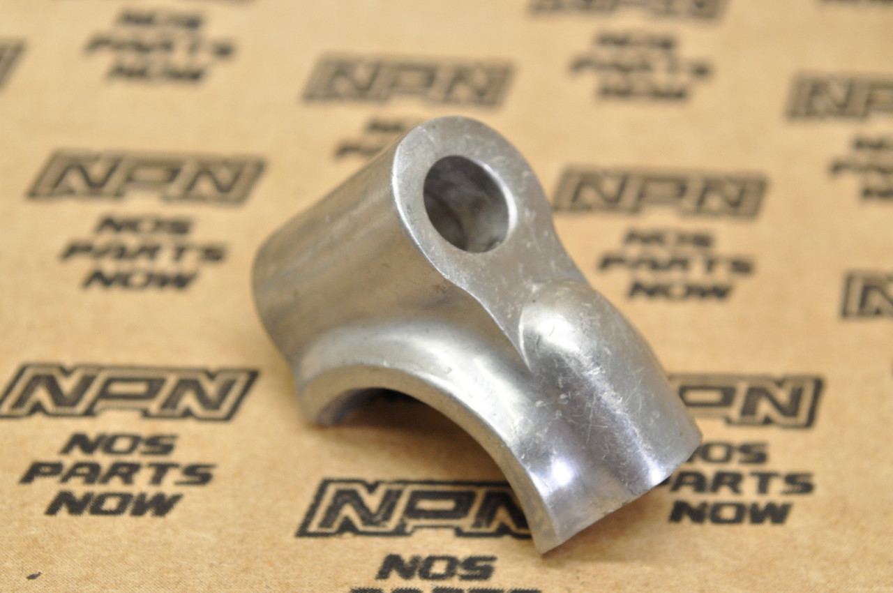 NOS Honda CA95 CA72 CA77 Lower Mirror Bracket 88132-257-810