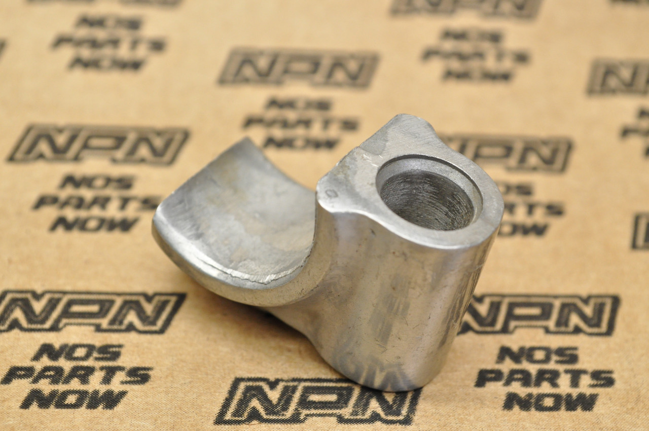 NOS Honda CA95 CA72 CA77 Lower Mirror Bracket 88132-257-810