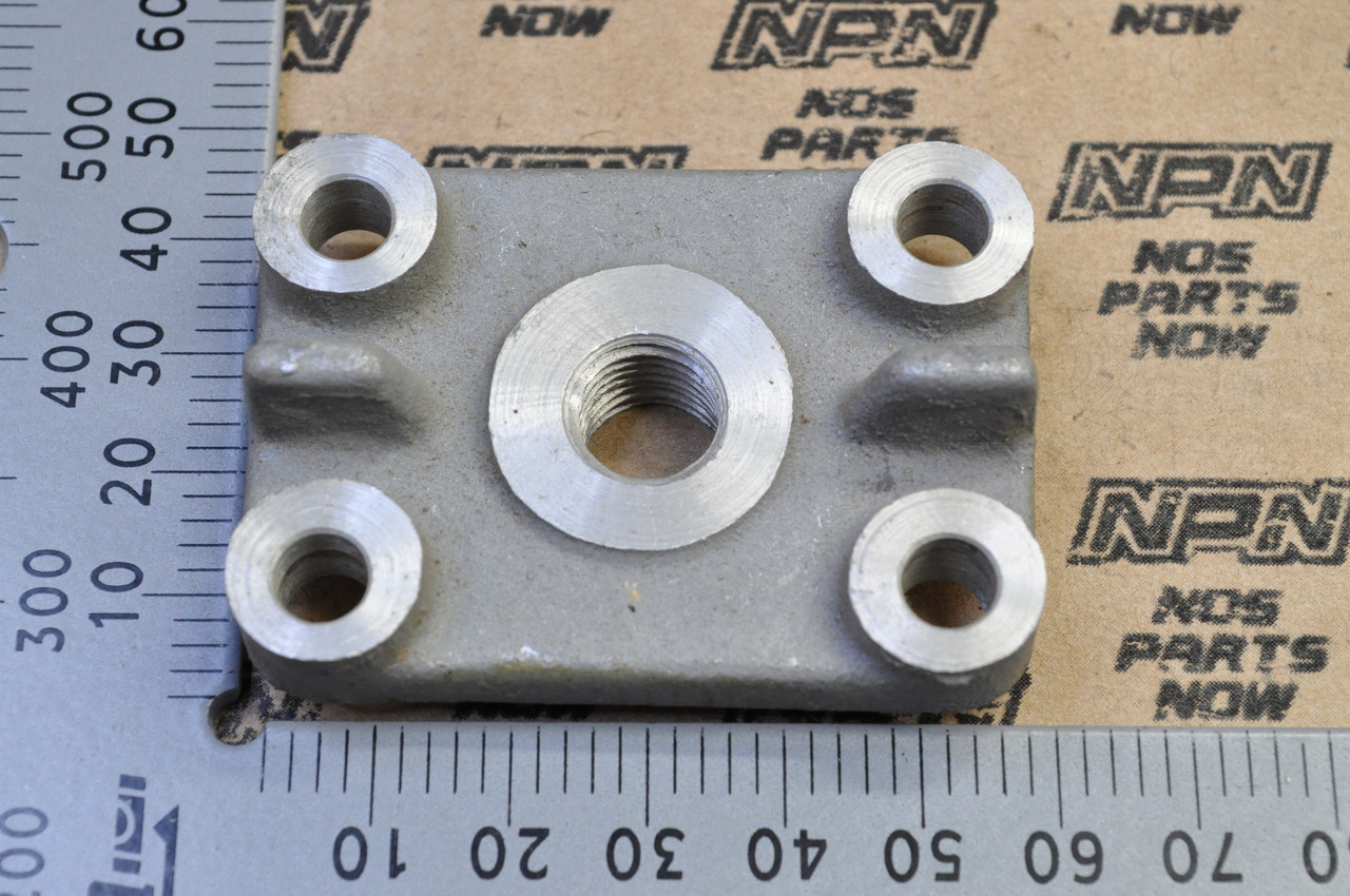 NOS Honda CT200 C200 CA200 Oil Strainer Cover 15416-030-000