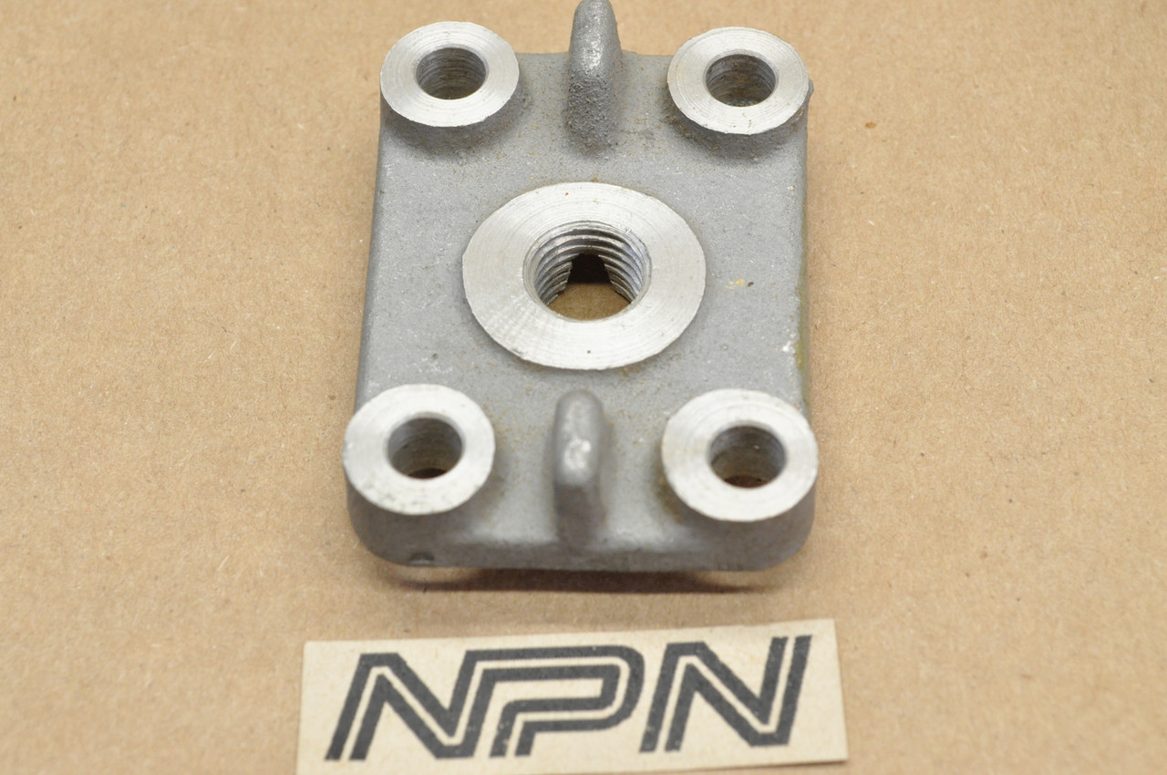 NOS Honda CT200 C200 CA200 Oil Strainer Cover 15416-030-000