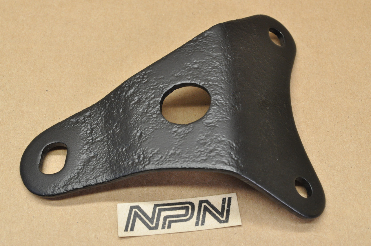 Vtg OEM Honda CB500 K0-K2 CB550 K0-76 Left Muffler Mount Bracket B 18430-323-040