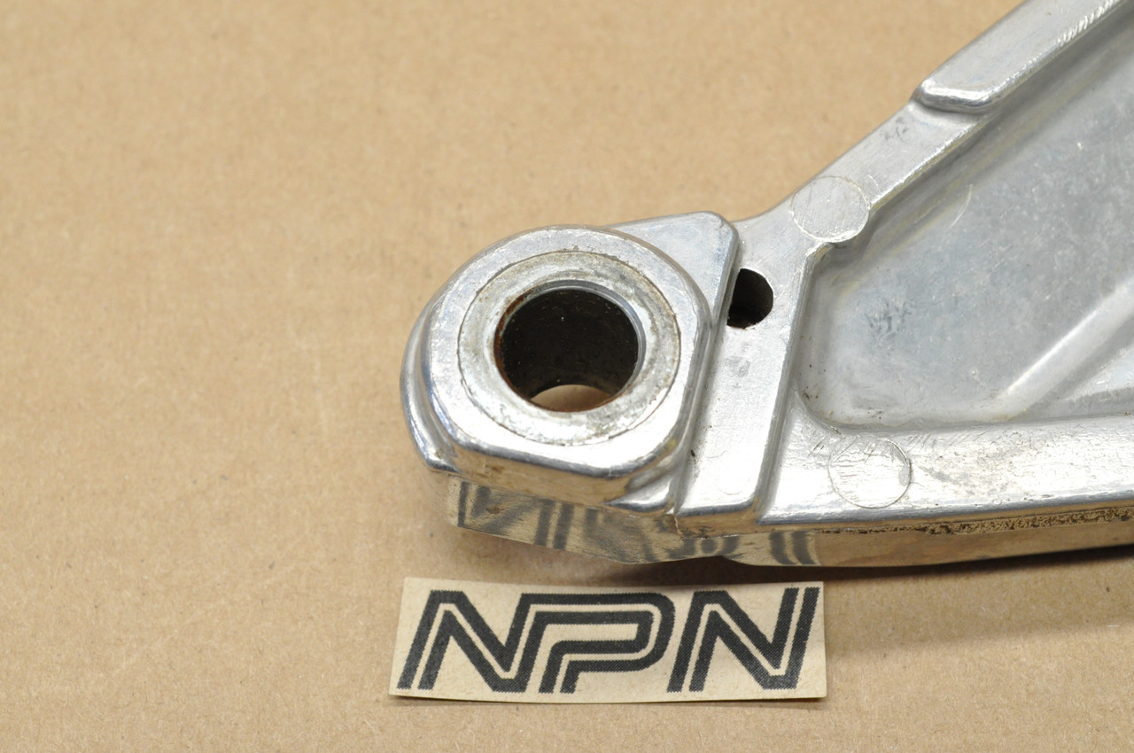 Vtg OEM Honda 1982 CB650 SC Right Foot Step Rest Holder Bracket 50600-460-840