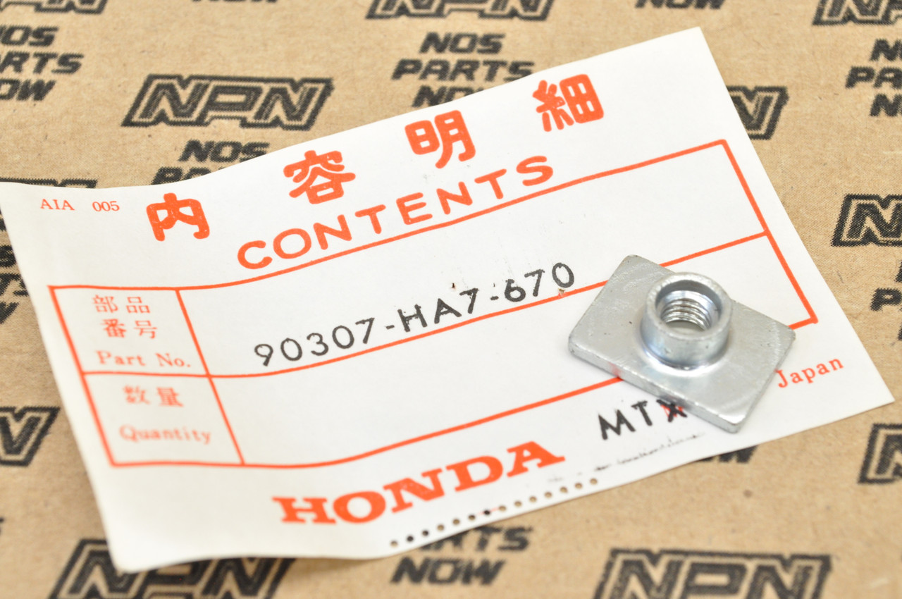 NOS Honda 1986 TRX350 Fourtrax Fender Mud Guard Nut 90307-HA7-670