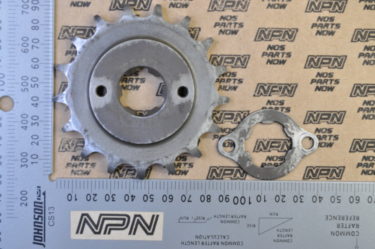 Vtg OEM Honda 82 CB650 CB6560SC Drive Sprocket 17T & Fixing Plate 23801-460-680