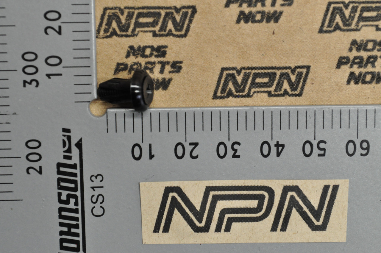 NOS Honda CH250 Elite NX250 PC800 Pacific Coast Screw Rivet 90658-KM1-003