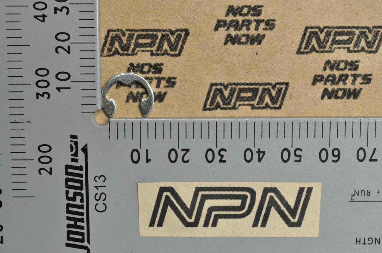 NOS Honda ATC250 CH250 CH80 CT125 EZ90 TRX200 TRX250 Circlip 90605-166-720