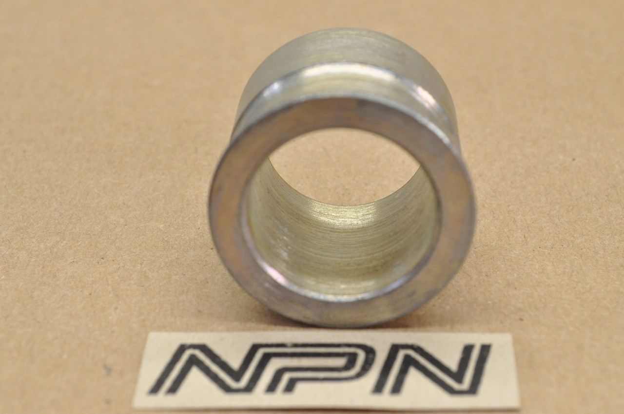 NOS Honda CB72 CL72 Rear Wheel Axle Sleeve Collar 42304-273-010