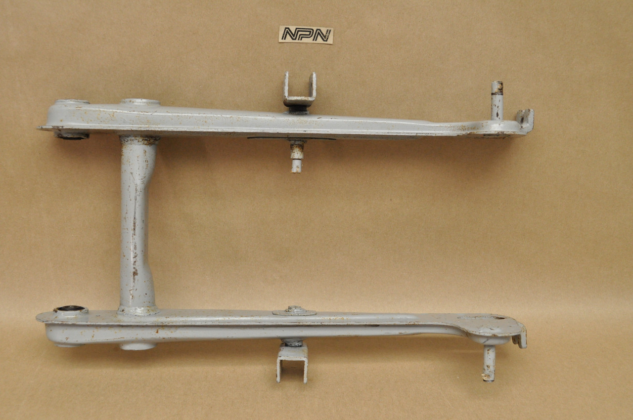 NOS Honda CT90 K1-K3 Rear Swingarm in Primer 52100-077-000 Z