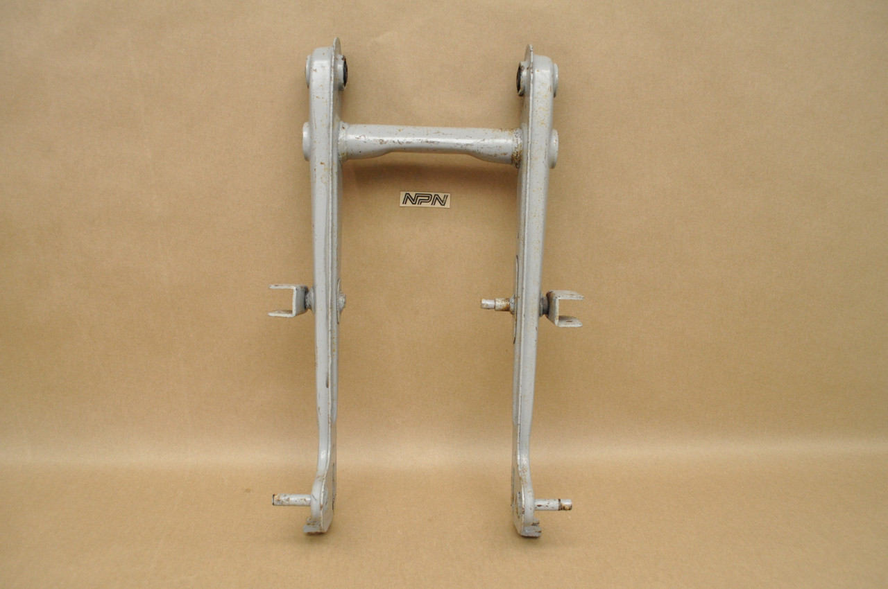 NOS Honda CT90 K1-K3 Rear Swingarm in Primer 52100-077-000 Z