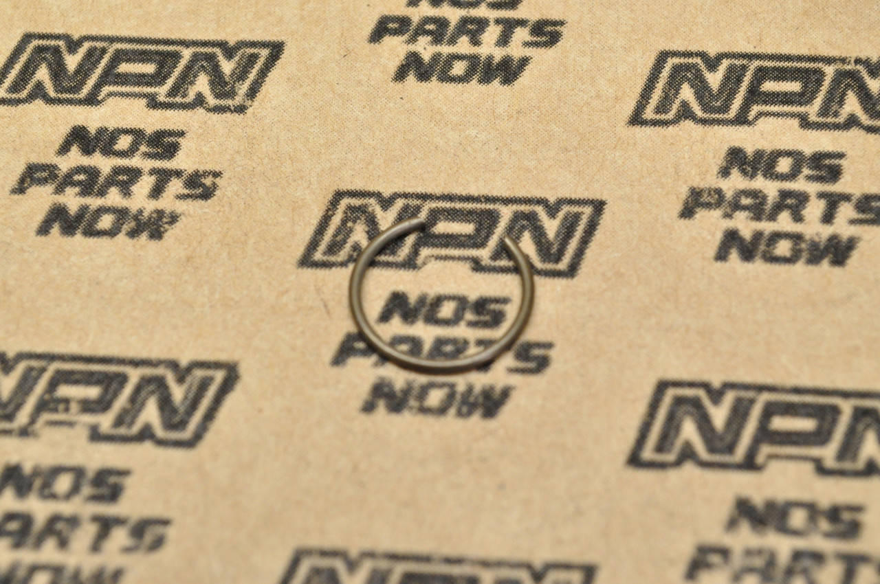 NOS Suzuki FA50 GT185 JR80 LT80 MT50 RM80 TC100 TM75 TS100 Snap Ring 09381-12001
