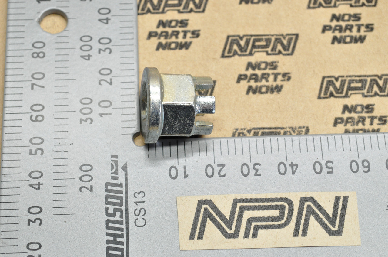 NOS Honda CB100 CL70 CR125 CT90 S90 SL70 ST90 XL70 XL80 XR75 Nut 90305-051-000