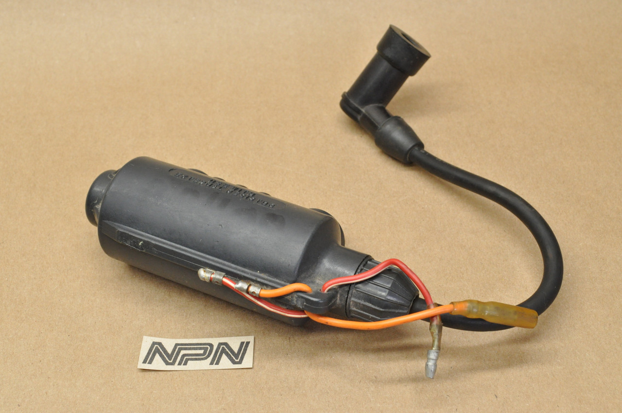 Vtg OEM Yamaha 1976-79 RD400 Ignition Coil w/ Spark Plug Wire 1A0-82310-10
