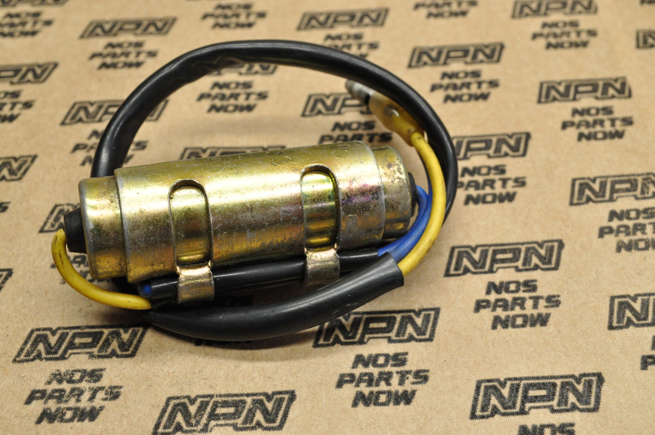 NOS Honda GL1000 1976 GL1000LTD Gold Wing Ignition Condenser 30280-371-000