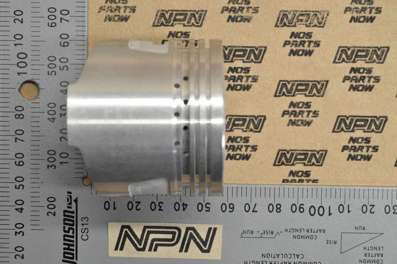 NOS Honda CB750 K0-K2 Piston 1.00 Oversize 13105-300-020