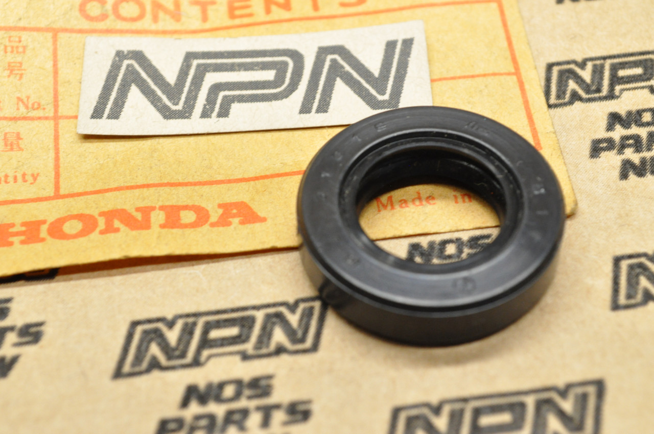 NOS Honda CB100 CB350 CB72 CB77 CL100 CL77 SL125 XL100 XR75 Seal 91204-259-000