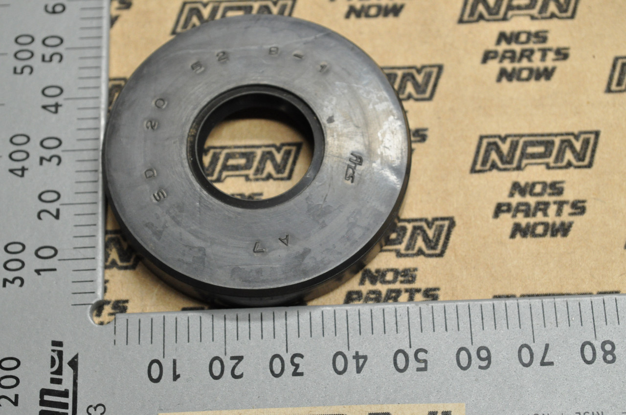 NOS Honda SL175 CB160 CB175 CL160 CL175 CA160 CA175 Shaft Oil Seal 91201-216-000