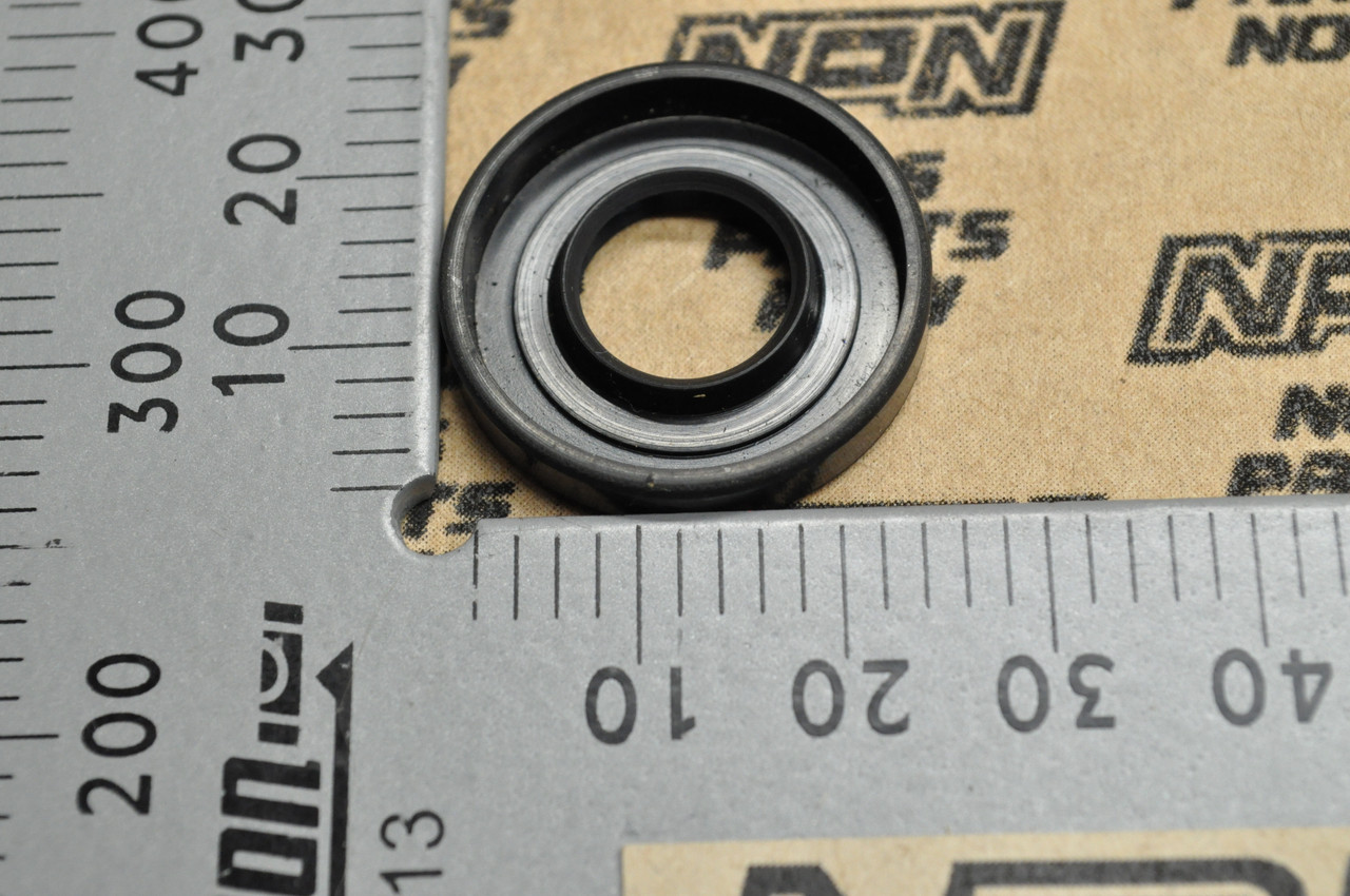 NOS Honda CA160 CB450 CB72 CB92 CL125 CL450 CL77 SL350 Oil Seal 91201-283-005
