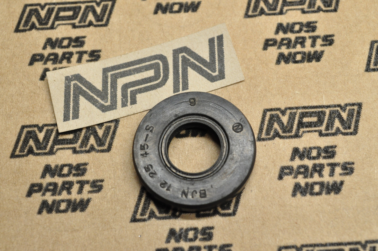 NOS Honda CA175 CB450 CB72 CB92 CL125 CL450 CL77 SL350 Oil Seal 91201-283-005