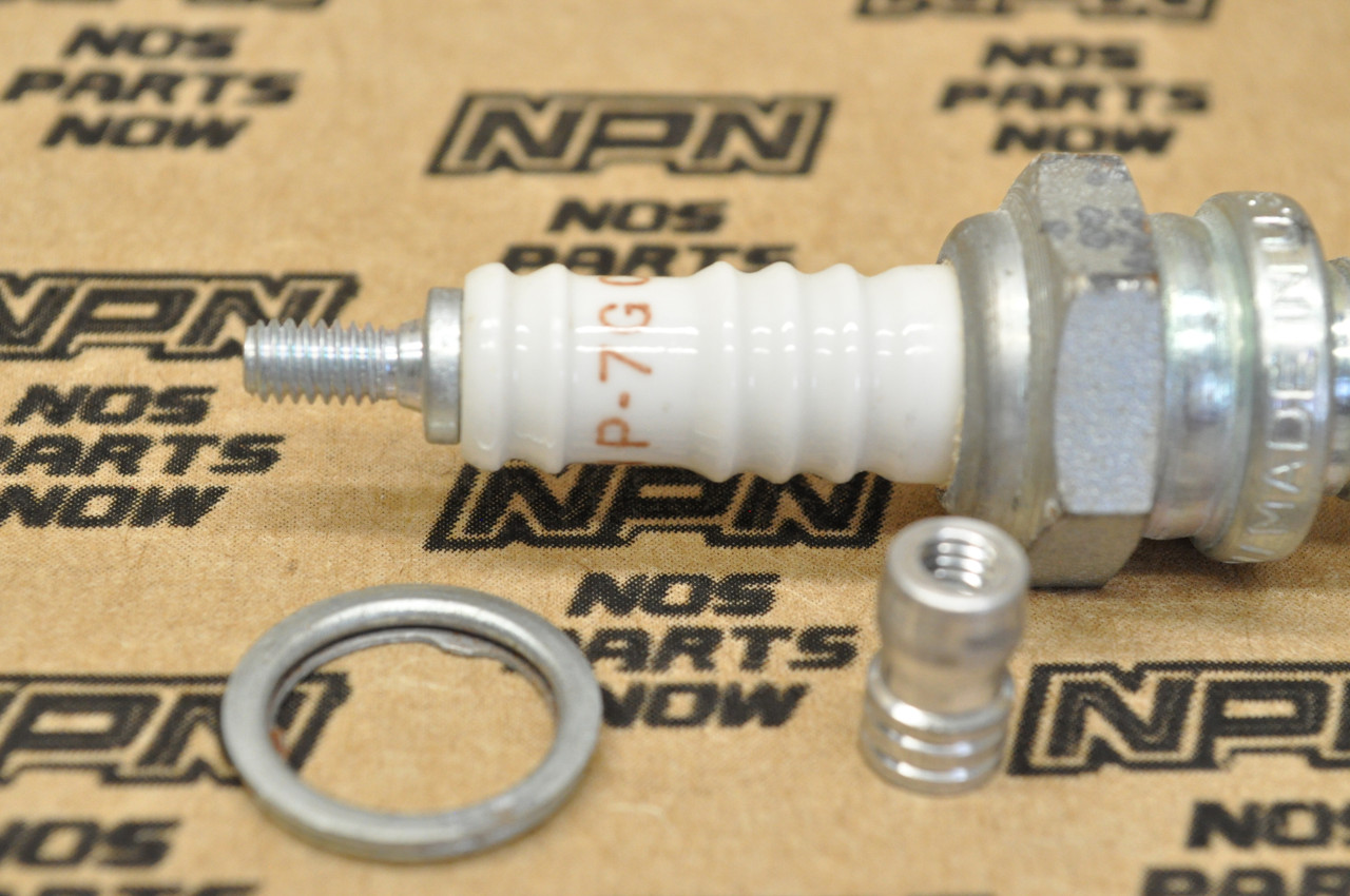 NOS Honda ATC110 CB77 CL72 CL90 CT90 SL90 Champion Spark Plug P-7G 98066-58717