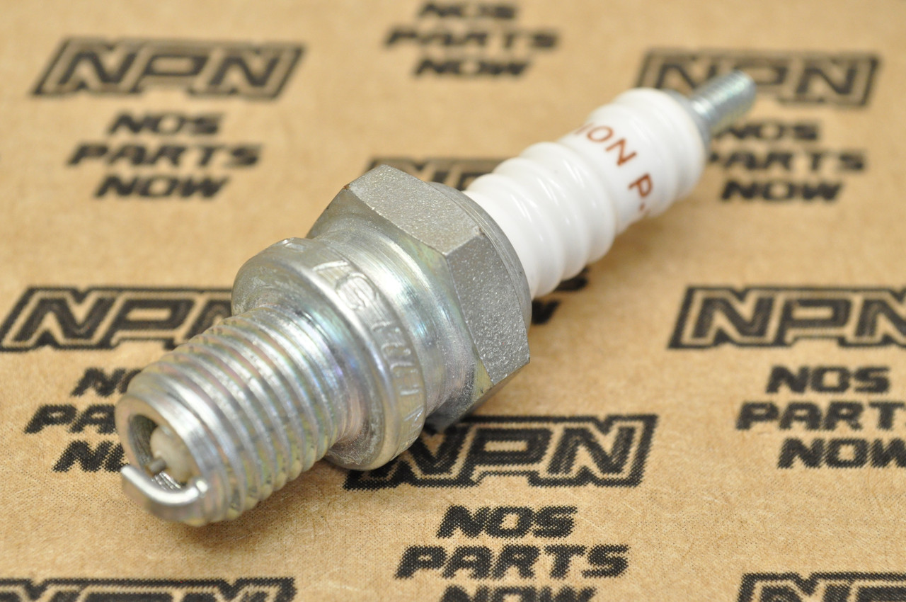 NOS Honda ATC90 CB77 CL72 CL90 CT90 SL90 Champion Spark Plug P-7G 98066-58717