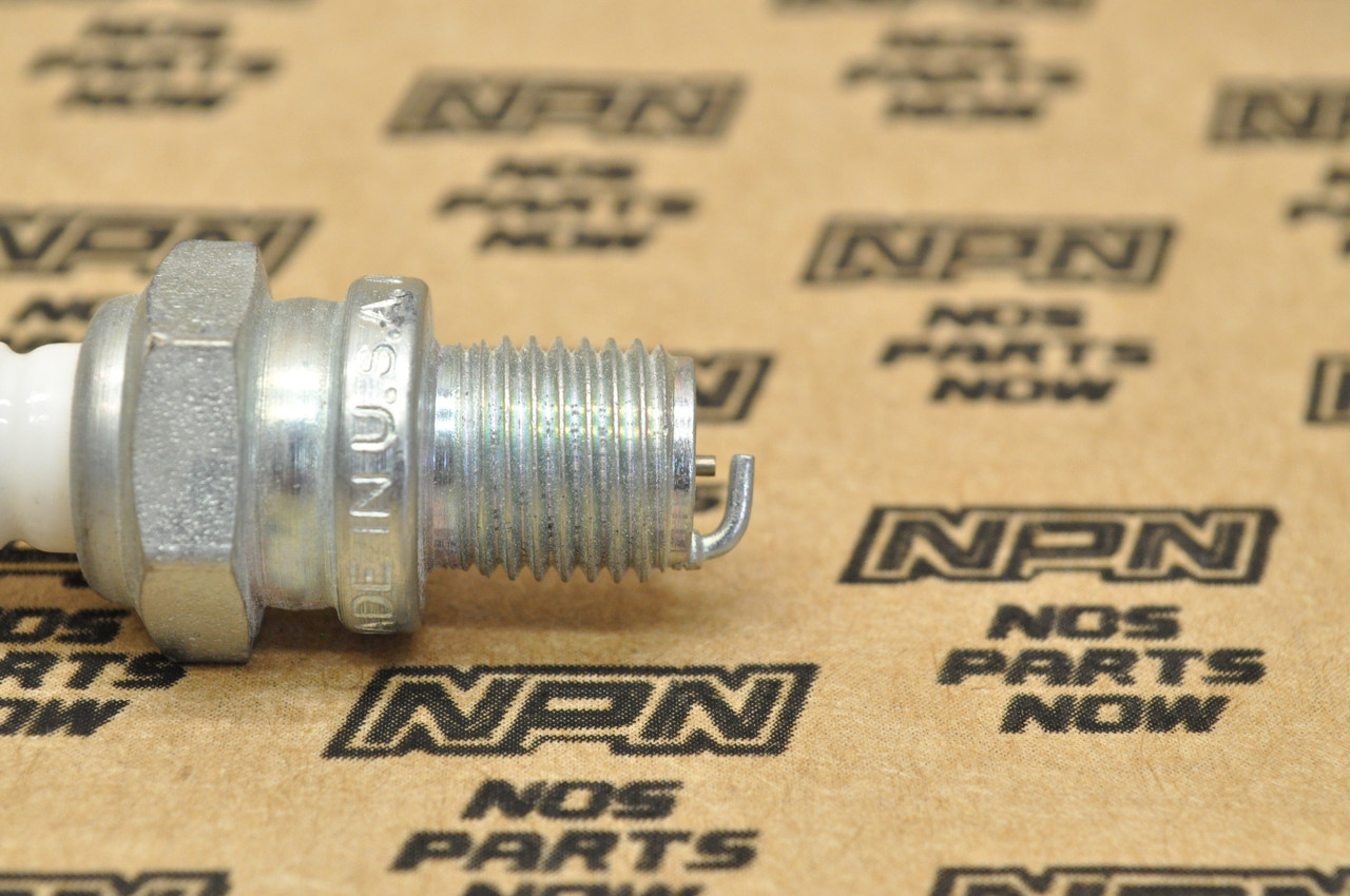 NOS Honda ATC90 CB77 CL72 CL90 CT90 SL90 Champion Spark Plug P-7G 98066-58717
