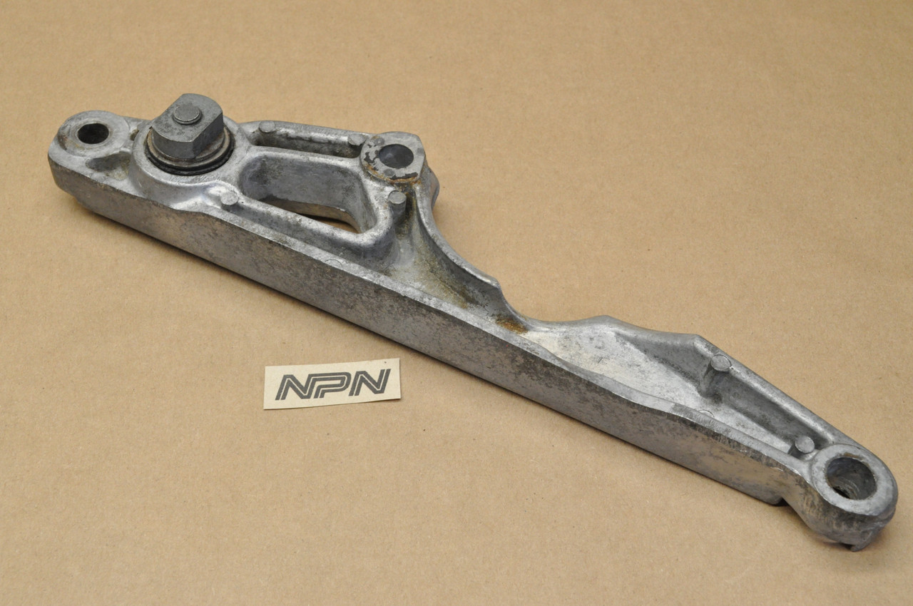 Vtg OEM Yamaha XS1100 XJ1100 Left Foot Rest Step Holder Bracket 3H3-27442-01