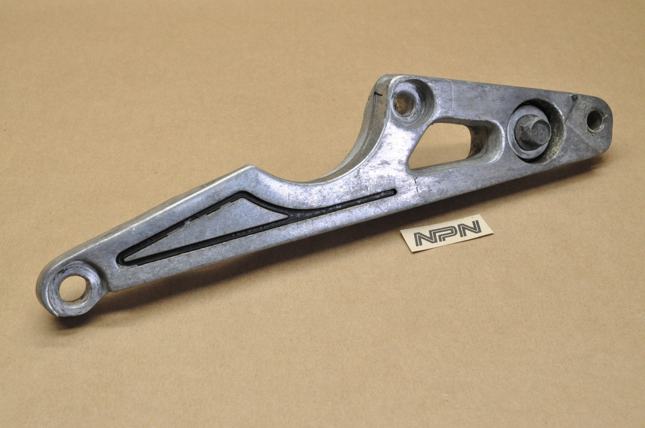 Vtg OEM Yamaha XS1100 XJ1100 Left Foot Rest Step Holder Bracket 3H3-27442-01