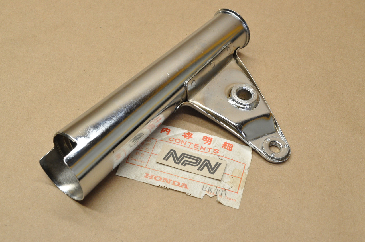 NOS Honda CB125 CL100 CL125 Fork Ear Cover Head Light Stay 51606-324-670 XW