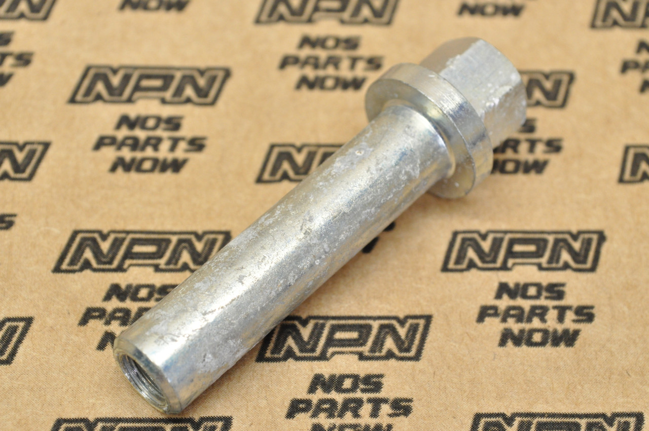 NOS Suzuki GT250 T20 T250 T305 T350 TC250 TC305 Cylinder Head Nut 09159-08004
